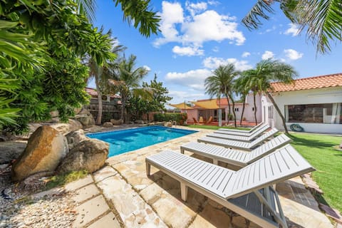 Family 5BR Pool Villa – Aruba Style
