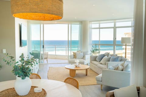Top performing Airbnb: Coastal Penthouse with private heated plunge pool in Coolangatta