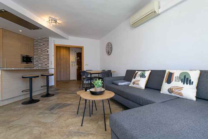 V033-appartement Pour 6 Personnes Proche De La Mer - Roses