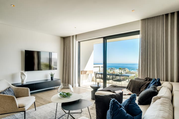 Oceanview Secure 3bed Apt Sea Point Marlo Breeze