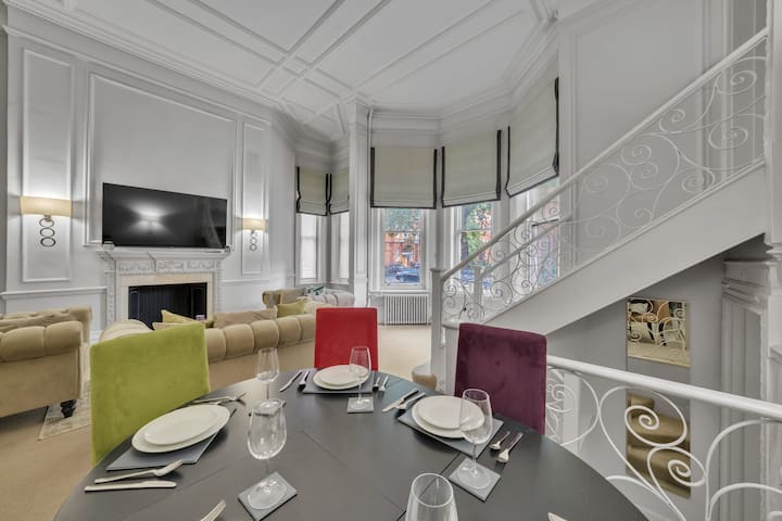 Split Level Apartment behind Harrods gallery image 5