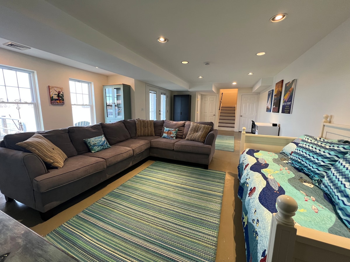 תצוגה חלופית של חדר השינה הראשי.