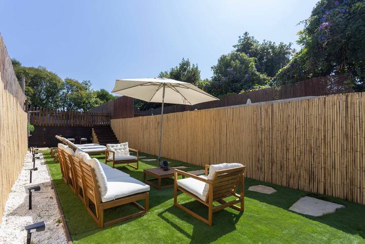 Liiiving in Porto – Pool Paradise Apartment C gallery image 2