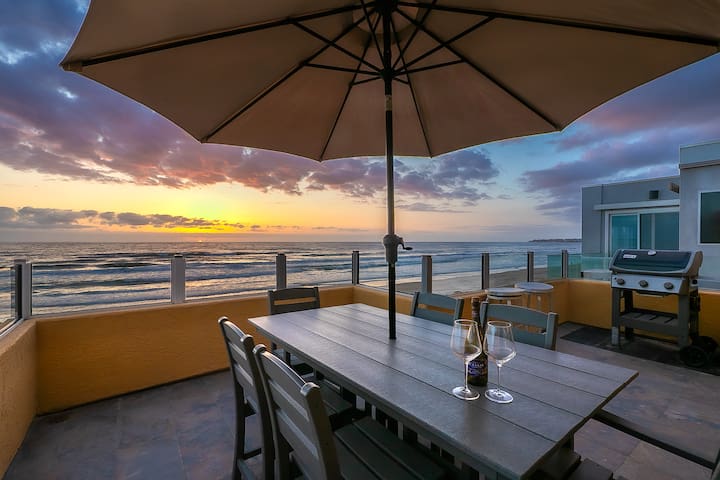 NEW! Oceanfront Penthouse w/ AC, BBQ, Parking!