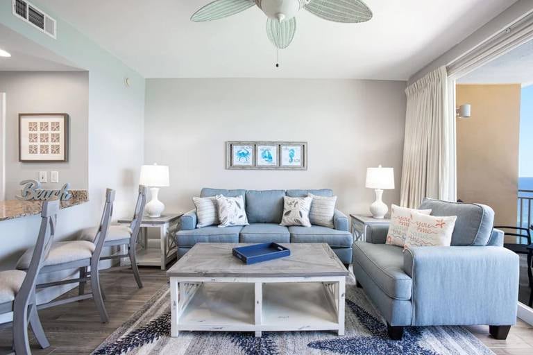 Семејна соба