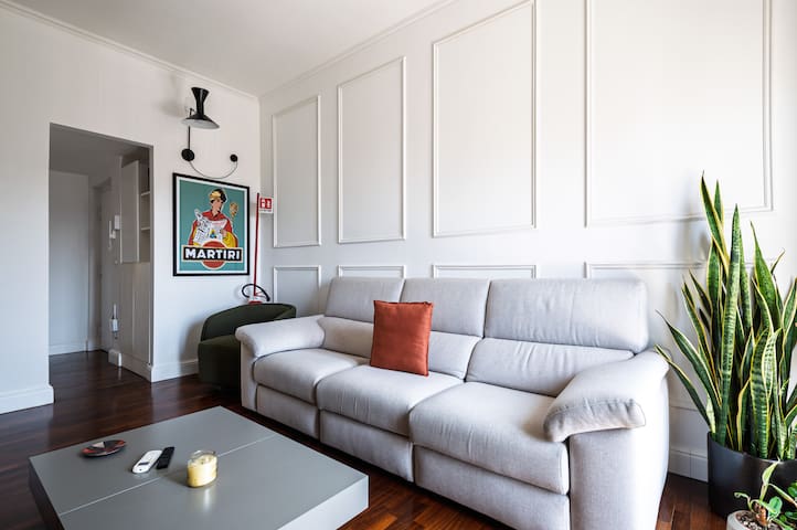 Via Domenico Fontana 81