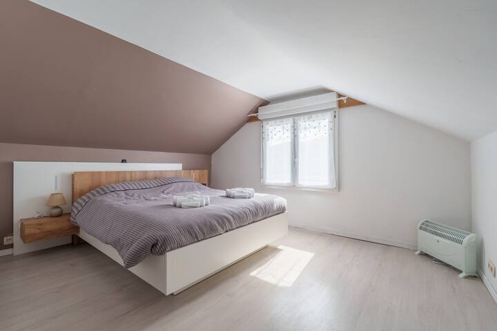 საძინებელი 1