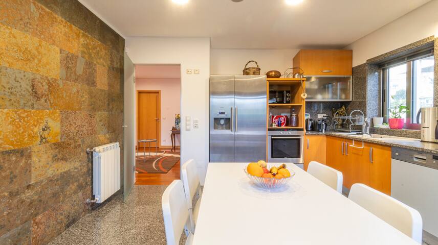 Gorgeous villa Looking to Douro gallery image 5