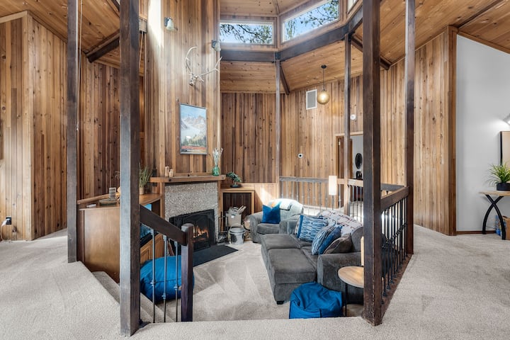 Hot Tub, Deck, Close To Sharc With Passes! - Sunriver, OR