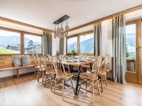 Alpbach chalet with a panoramic view and a sauna