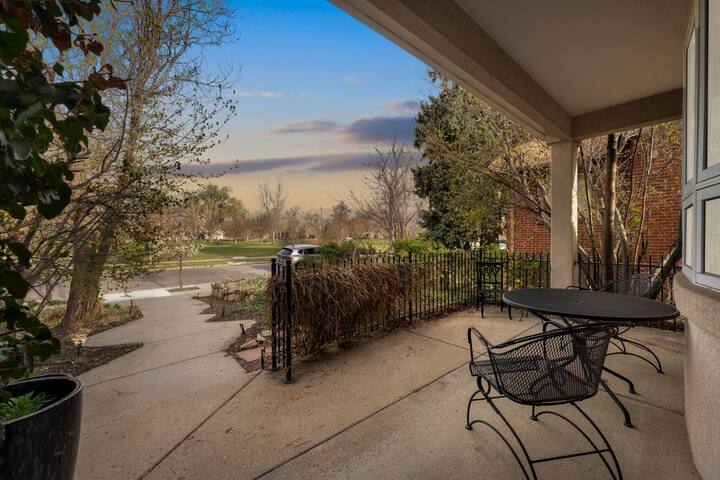 New Denver Escape. 3 bedroom. Near everything. gallery image 2