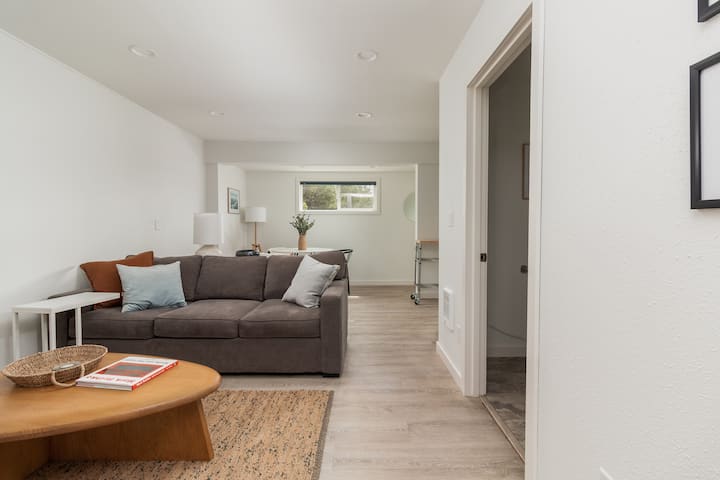 Market Loft, Steps To Beach & Great Food! - Neskowin, OR