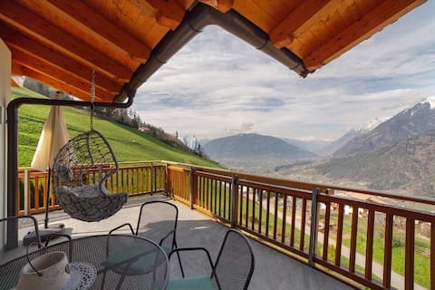 Top Airbnb: Lavender Vacation Rental in Schenna