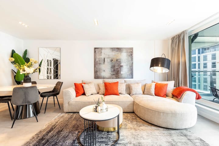 Italian Elegance, In Chelsea Riverside