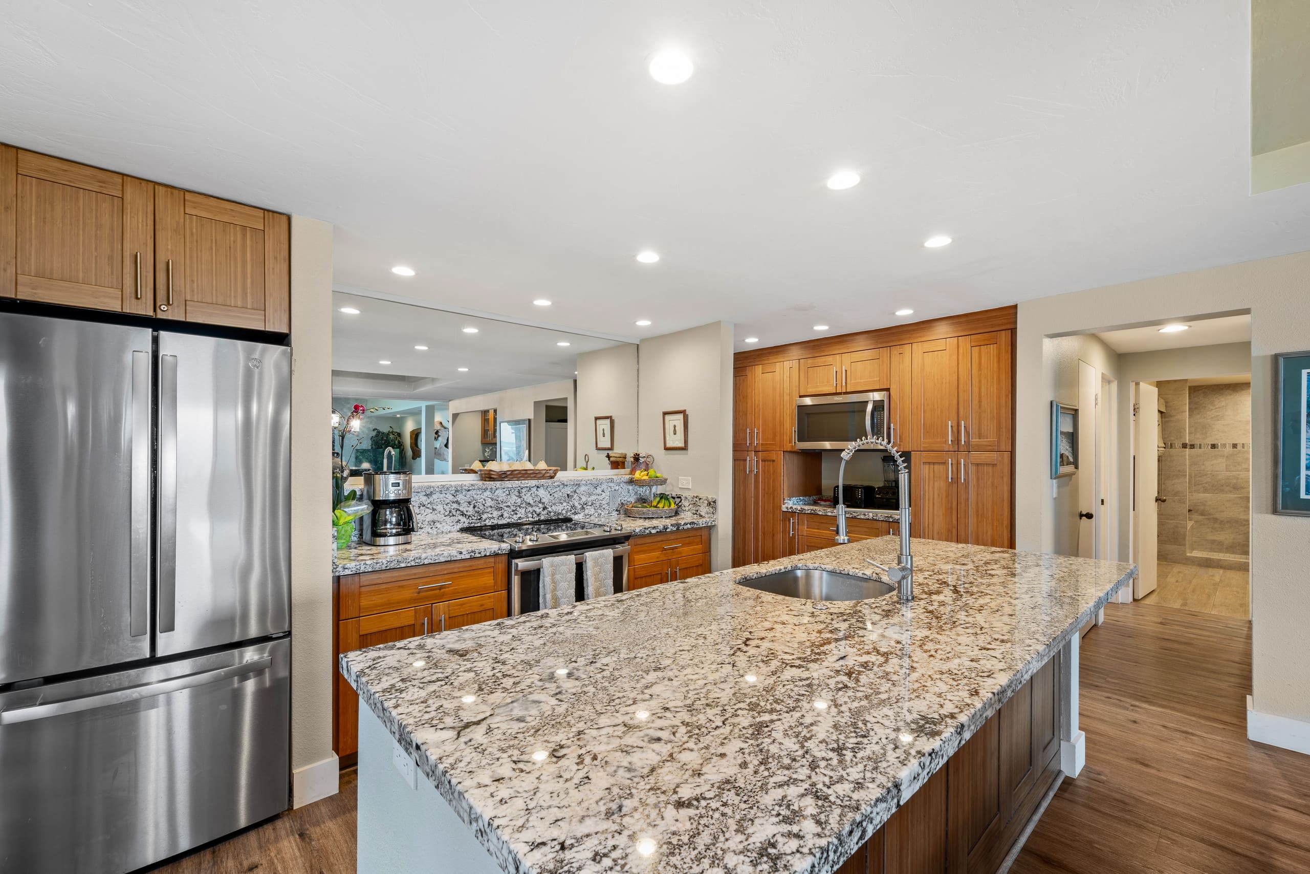 Condo in Lahaina · ★5.0 · 3 bedrooms · 4 beds · 2 baths - Image 5