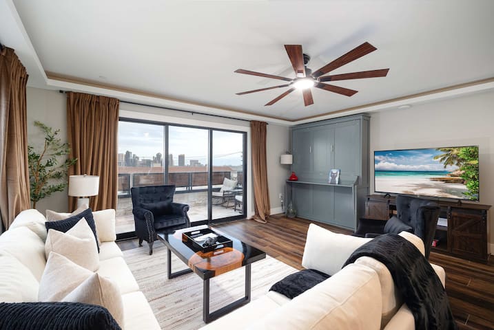 Water & Downtown Views | Plunge Pool | Sleeps 19!