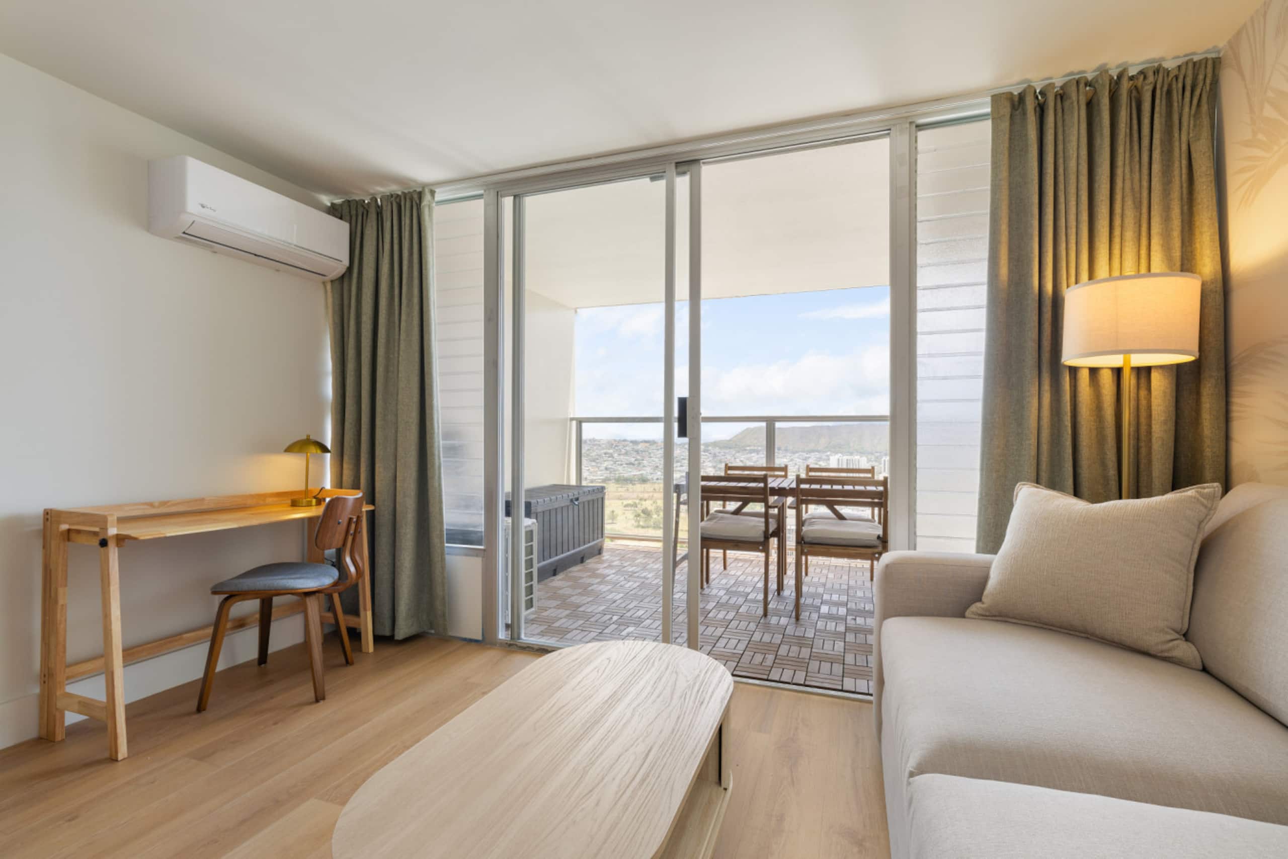 Condo in Honolulu · ★4.96 · 1 bedroom · 2 beds · 1 private bath - Image 9