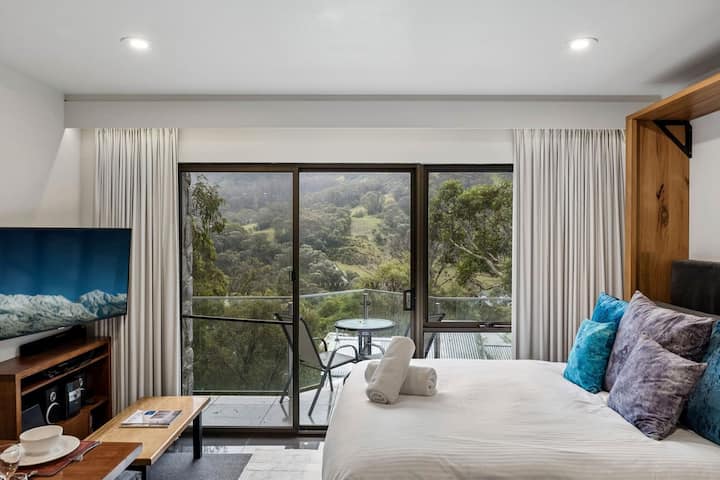 Lantern 05 - Balcony - Thredbo