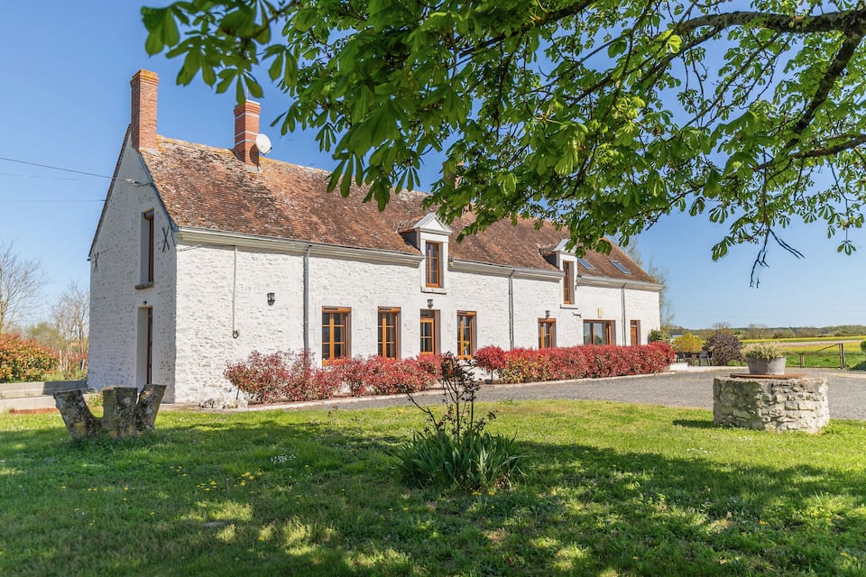 La Longère de l'Éolienne, a country farmhouse, Billy, Loir-et-Cher, France, photo 1 of 10