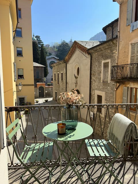 Top performing Airbnb: Palazzo Gamba Denti Apartment by Gottschalk in Bellano