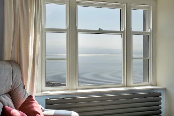 Finest Retreats | Beau View At Gadlys House - Anglesey