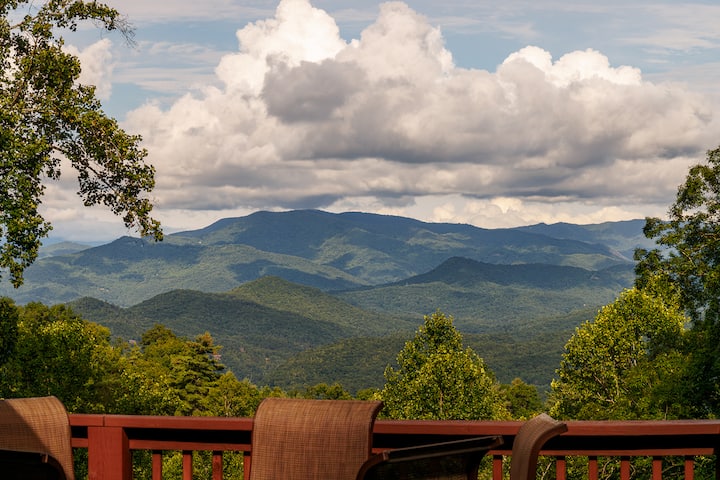 Carolina Dreams | 4BD Stunning Smoky Mtn Views - Cabins for Rent