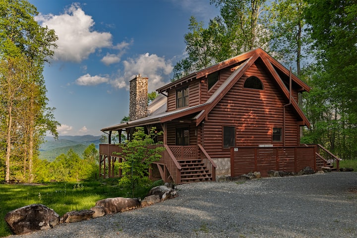 Carolina Dreams | 4BD Stunning Smoky Mtn Views - Cabins for Rent