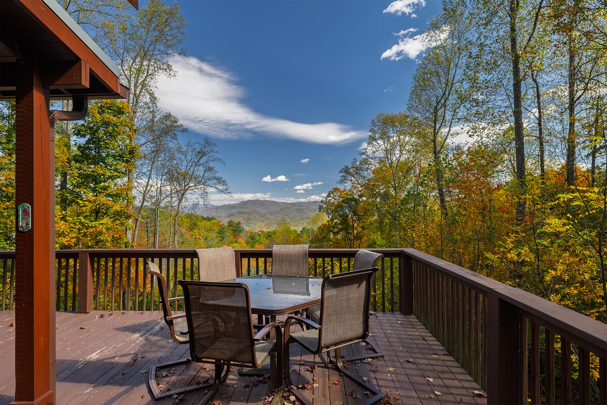 Carolina Dreams | 4BD Stunning Smoky Mtn Views - Cabins for Rent