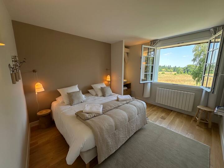 Izba Biche má nádherný výhľad na rezerváciu.
-
Izba Biche má úchvatný výhľad na rezerváciu.