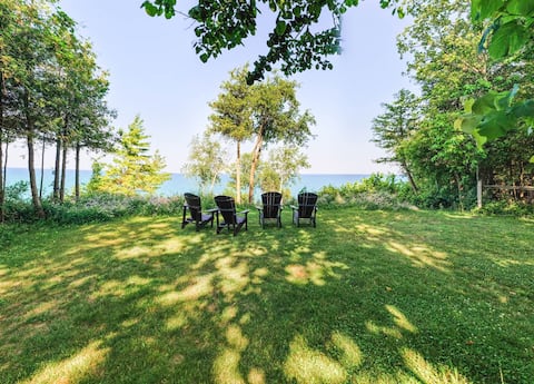 Birch Beach Lake House-Hottub Sauna Lake Access