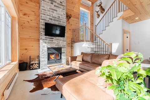 Popular Airbnb listing: Chamonix Kanata Tremblant (140 Pavilion-Kanata) in Amherst