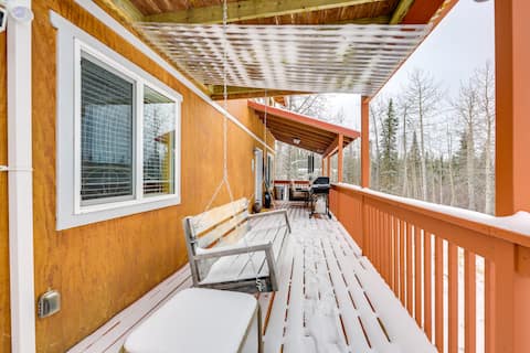 5 Mi to Kasilof River: Forest-View Retreat w/ Deck