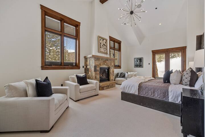 Ski-in luxe chalet – perfect holiday stay deal