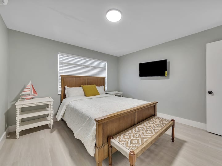 Hollywood Beach 1br Getaway | Wifi + Ac - Hollywood, FL