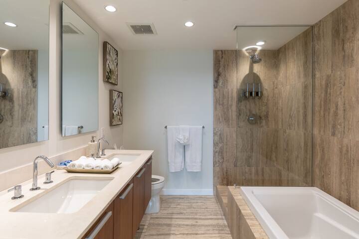 Waterfalls Hotel Luxury Experience gallery image 4