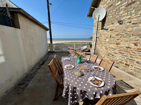 Cocooning stay by the sea, sleeps 8