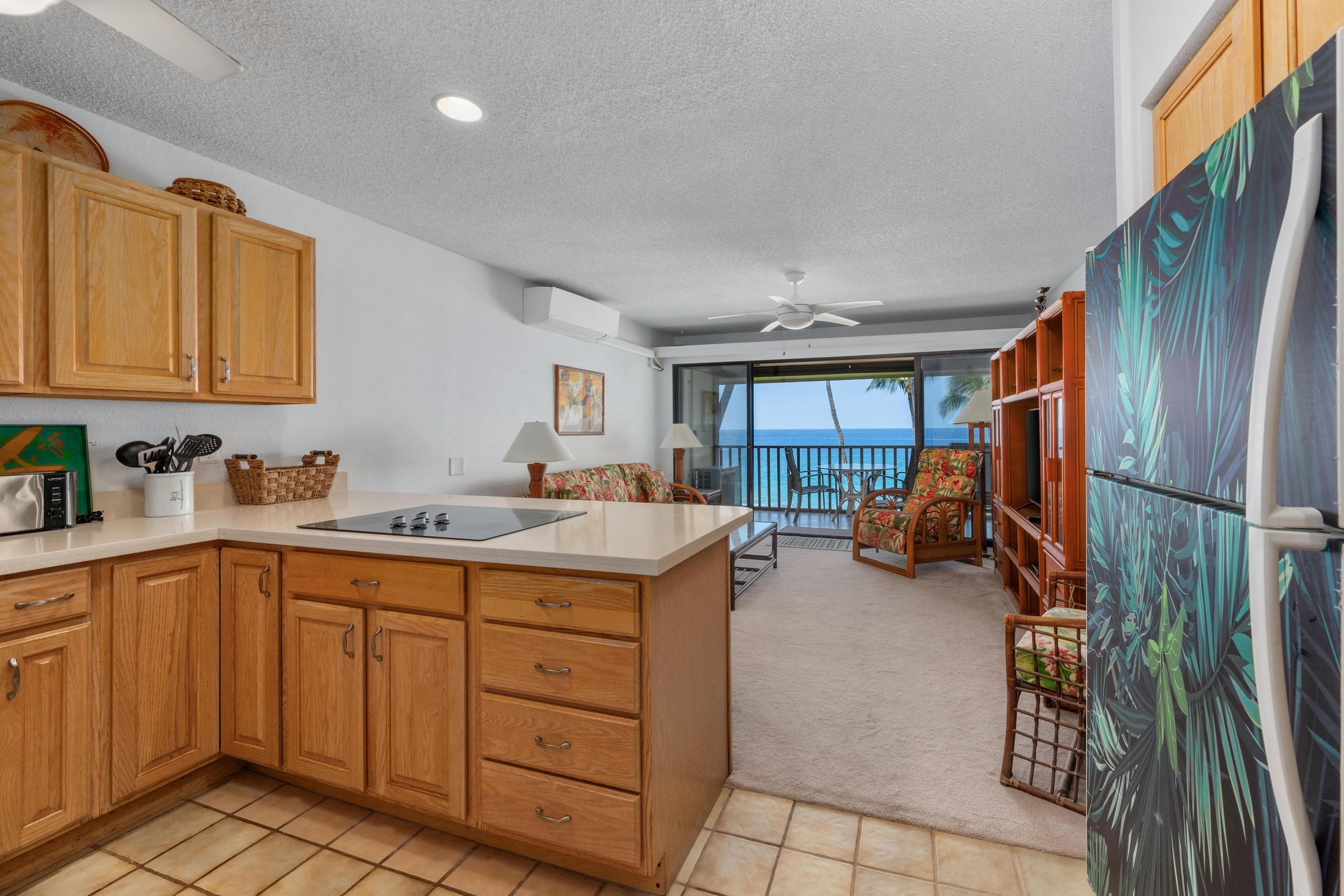 Condo in Kailua-Kona · ★4.89 · 1 bedroom · 2 beds · 1 shared bath - Image 9