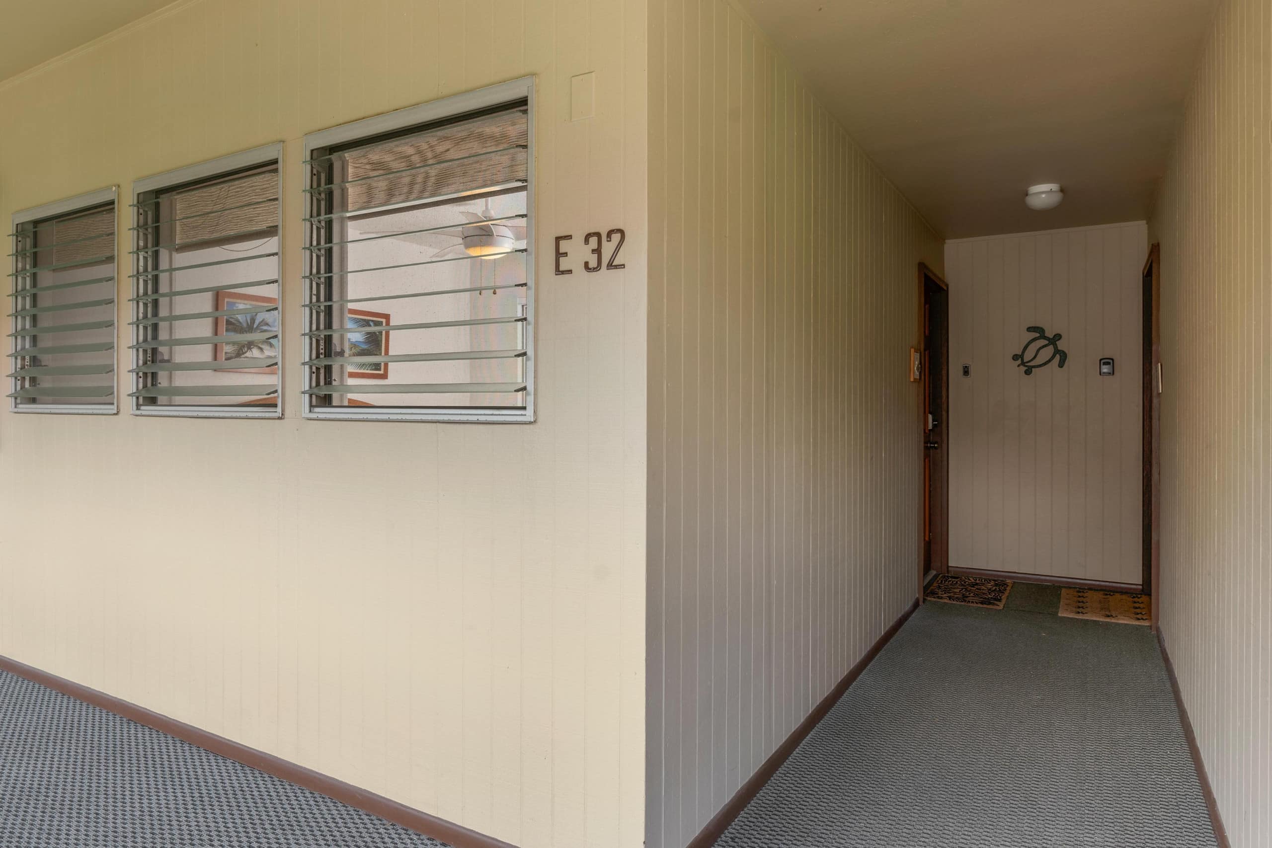 Condo in Kailua-Kona · ★4.89 · 1 bedroom · 2 beds · 1 shared bath - Image 23
