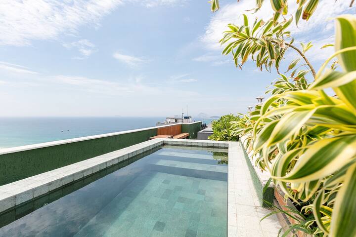 Rio089 – Triplex penthouse overlooking the sea in gallery image 2