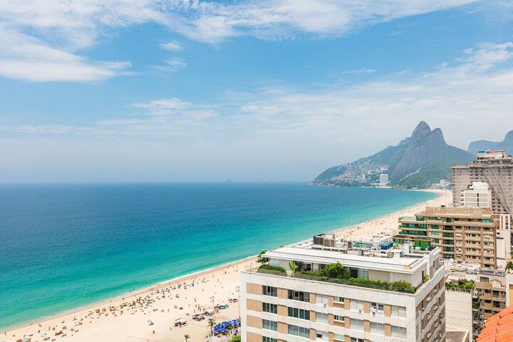 Rio089 – Triplex penthouse overlooking the sea in gallery image 5