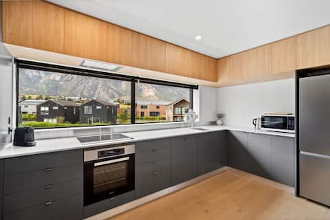Modern 2 Bedroom Apartment with Mountain Outlook