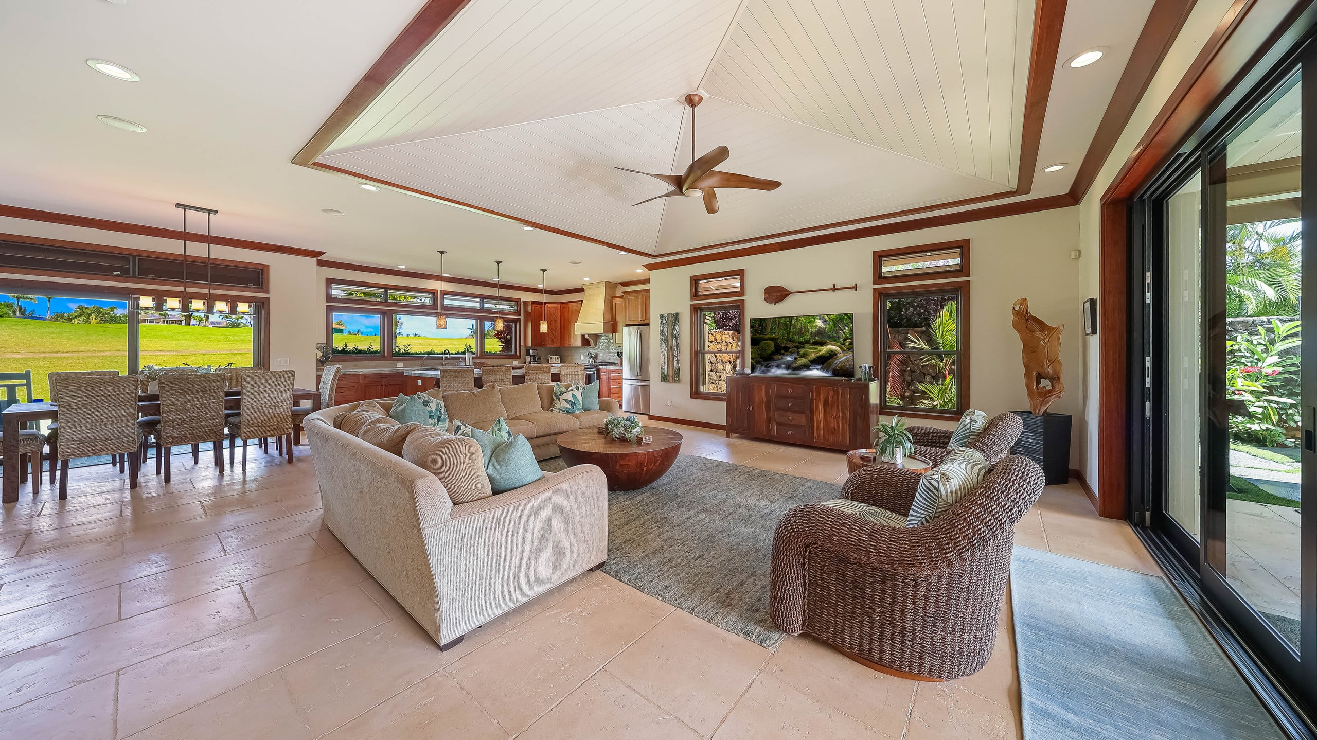 Amazing Golf View Private Pool & Hot Tub Sleep 10 - Photo 14