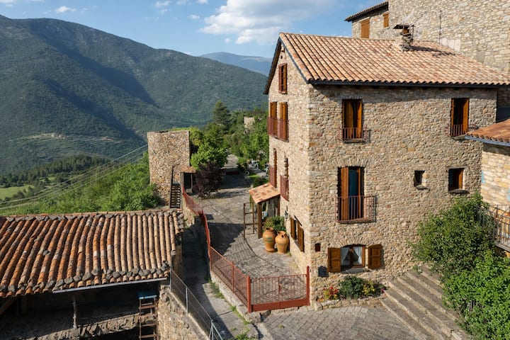 Casa Del Castell De Toloriu - Saldes