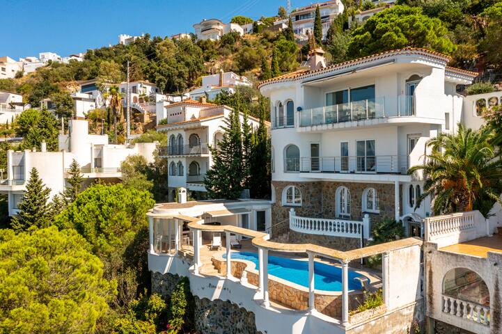 Welcs Luxury Villa 029 EMP with impressive views