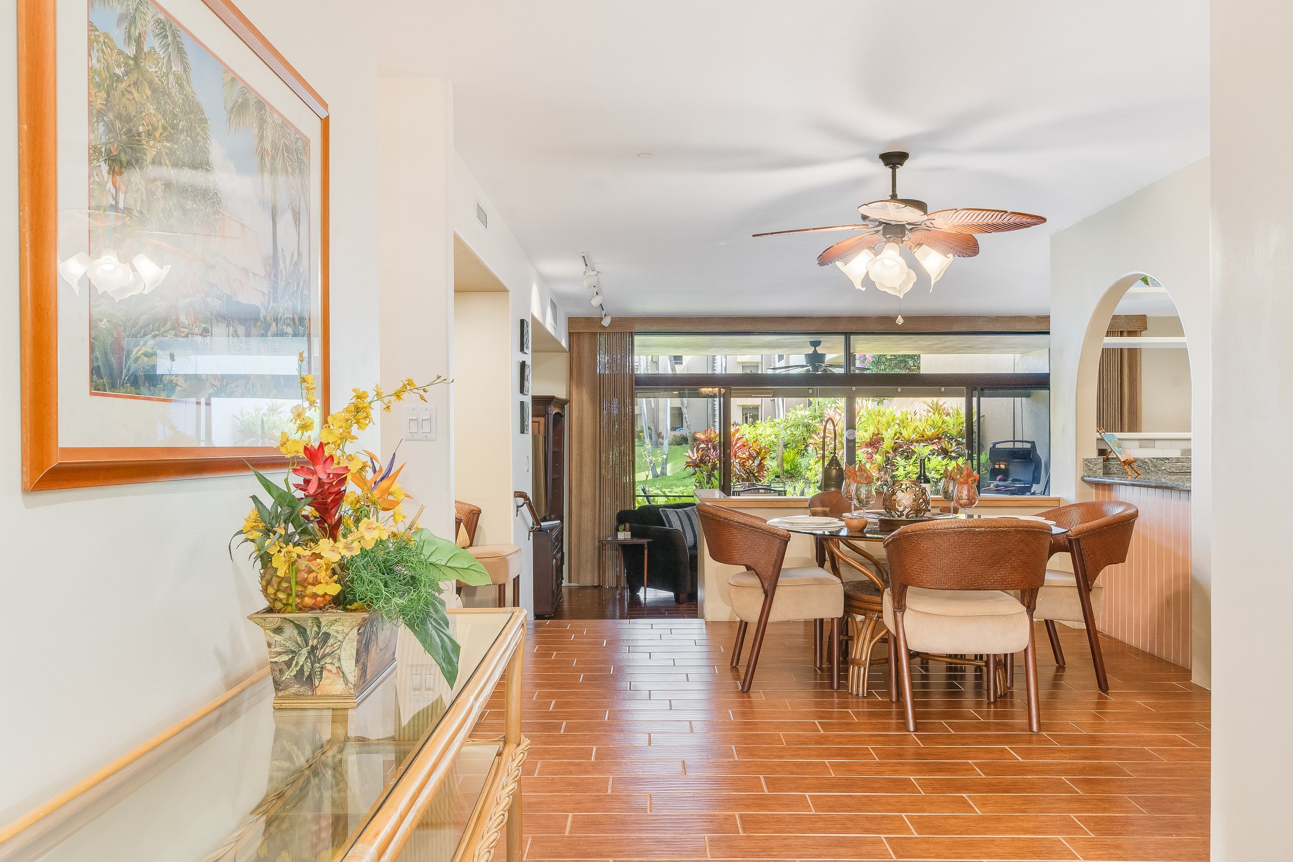 Condo in Lahaina · ★4.65 · 2 bedrooms · 3 beds · 2 baths - Image 9