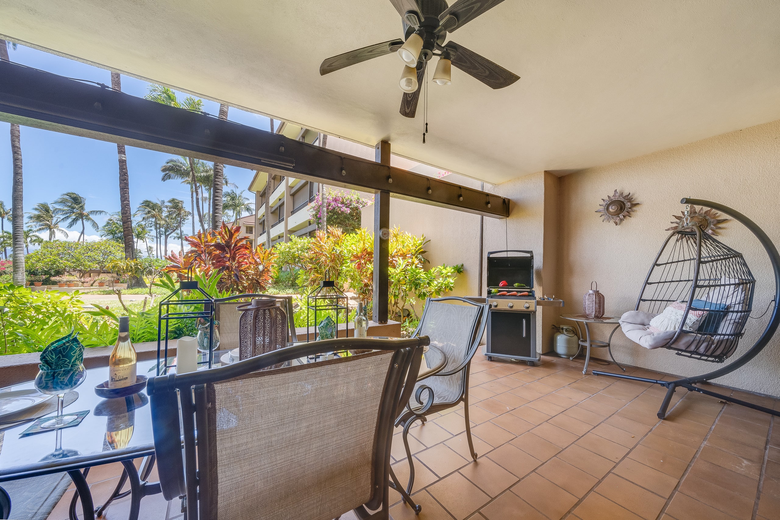 Condo in Lahaina · ★4.65 · 2 bedrooms · 3 beds · 2 baths - Image 1