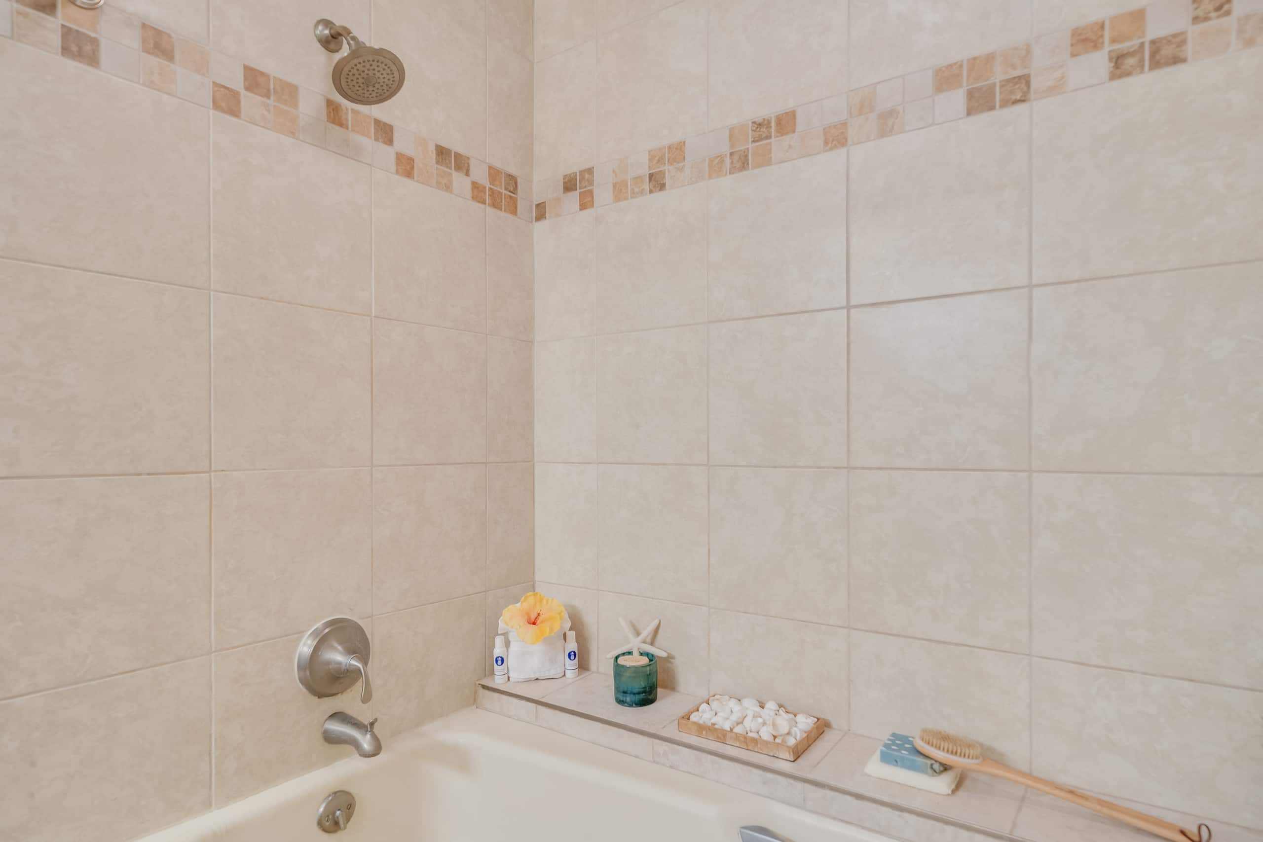 Condo in Lahaina · ★4.65 · 2 bedrooms · 3 beds · 2 baths - Image 21