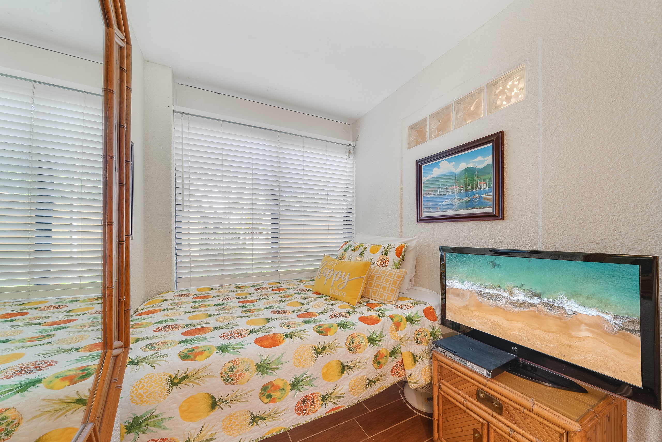 Condo in Lahaina · ★4.65 · 2 bedrooms · 3 beds · 2 baths - Image 19