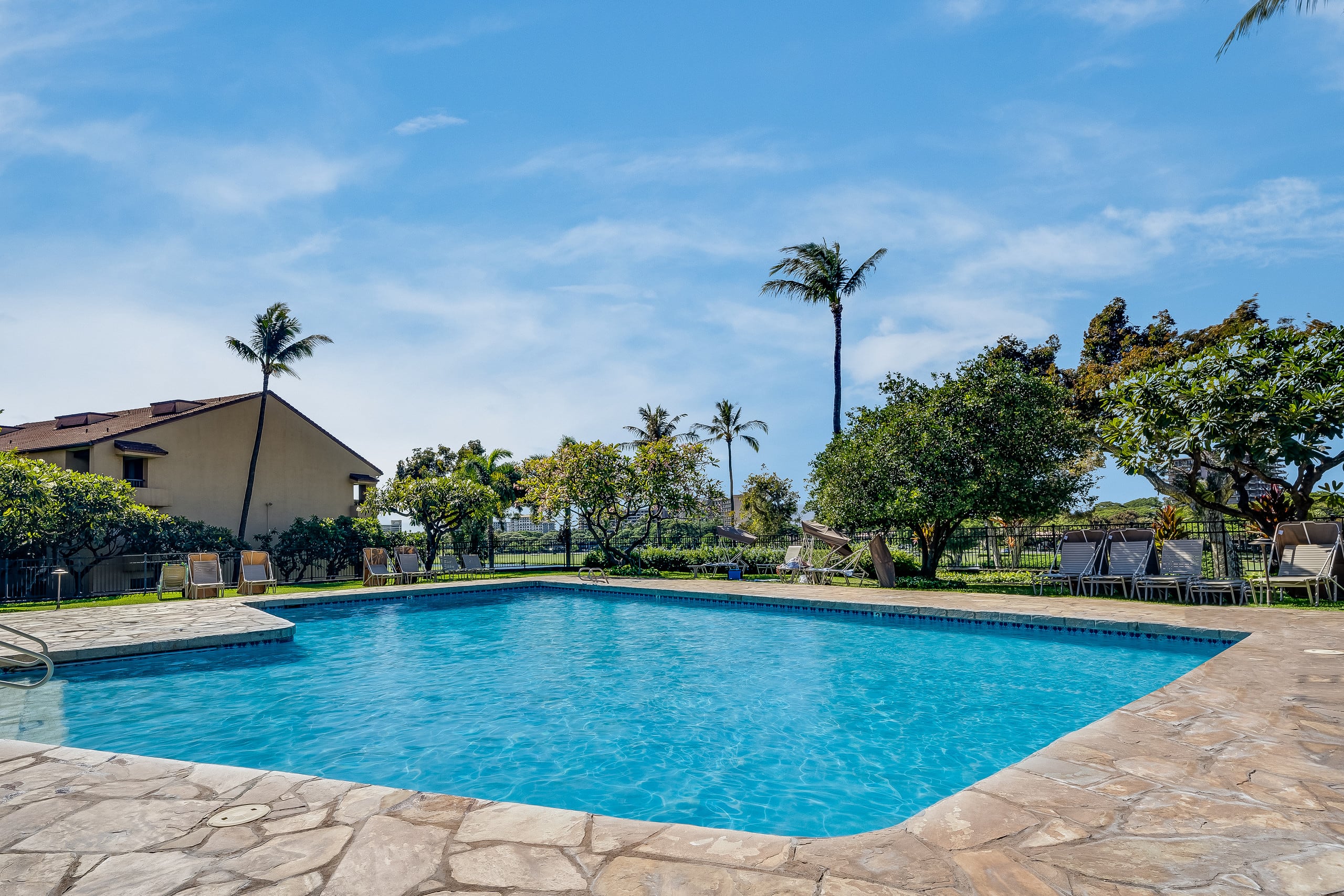 Condo in Lahaina · ★4.65 · 2 bedrooms · 3 beds · 2 baths - Image 38