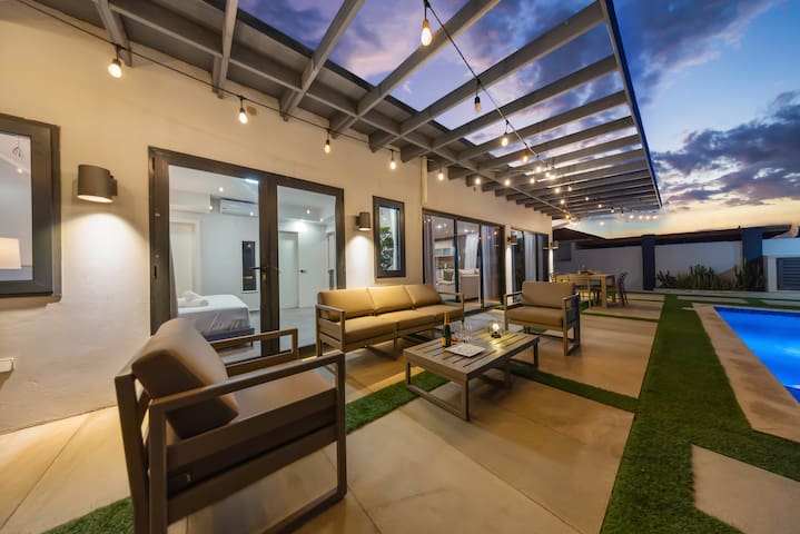 Tier Vacation Rentals! managed Airbnb listing 1